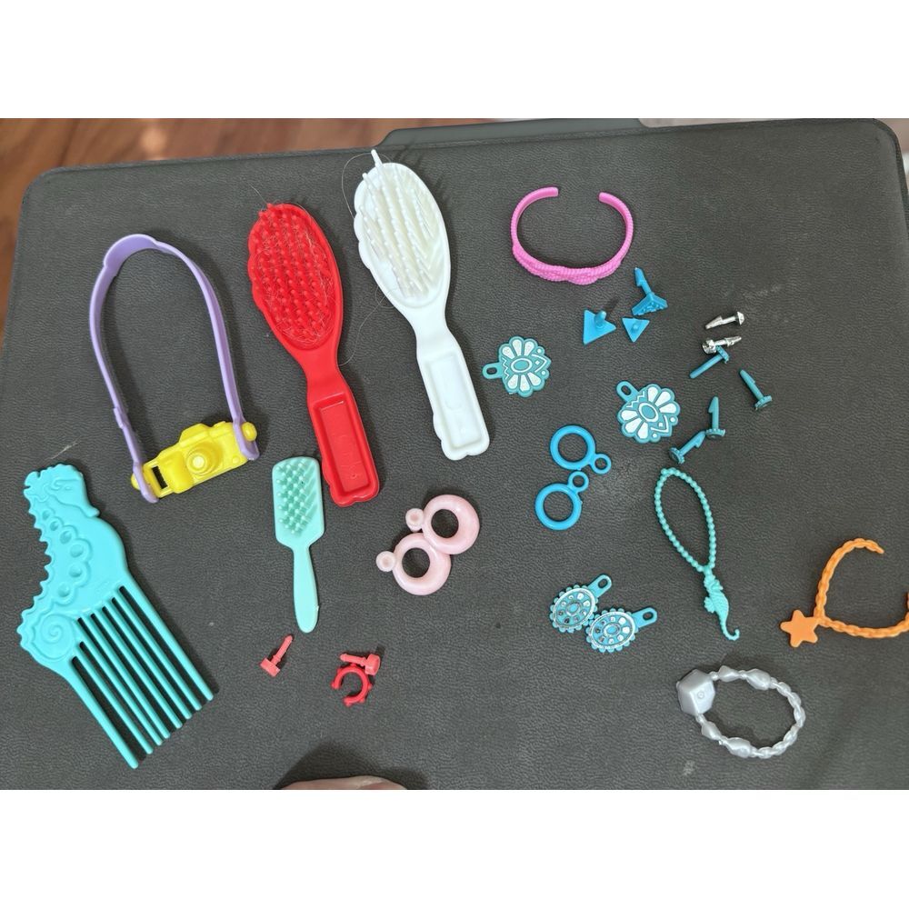 Barbie Accessories. Brushes Combs Necklaces Earrings Camera On Strap 2919